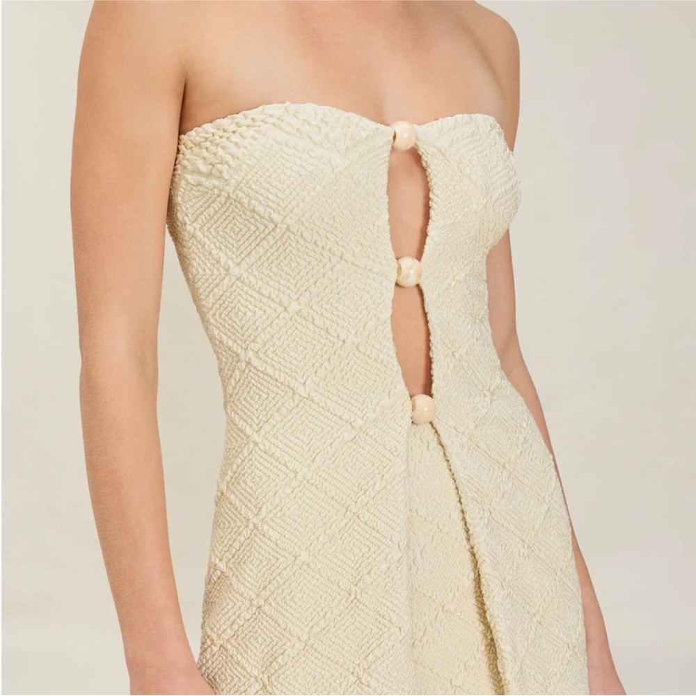 DEVON WINDSOR Strapless Cream Textured Midi Dress